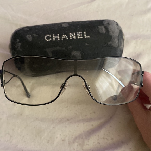Chanel Shield Sunglasses - Picture 2 of 7